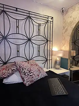 Odette_bulgari's Live XXX Chat