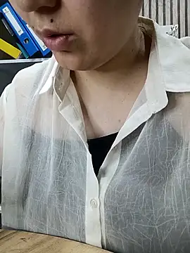 Chat XXX en directo de Emi_hot1