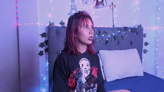 violeta_blaze1's Webcam Show