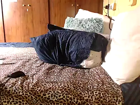 LONGBLKCLIT36 live XXX chat