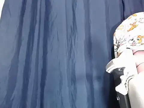 Tiff_Dirty69 élő XXX-chatje