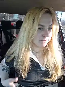 Chatroom XXX en direct de LianaJu