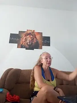 MILEIDE980 Live XXX-chat