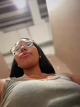 Онлайн чат XXX SheenaBrooke