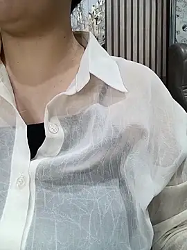 Emi_hot1 Chat XXX in diretta