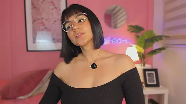 SoySaraa's Live XXX Chat