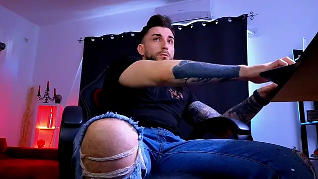 MightyAaron66 现场XXX聊天