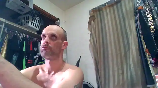 Chat XXX en directo de slinginbigD