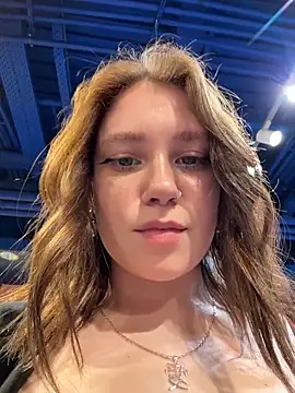 lucy-joyのライブXXXチャット