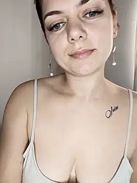 LadyNora Live XXX-chat