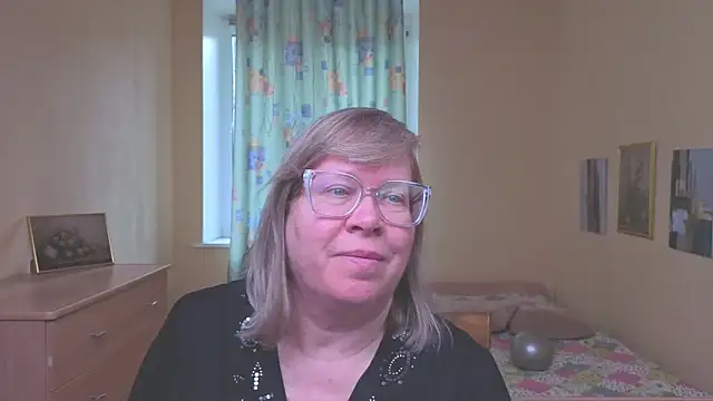 Chat +18 de Emma_Eclipsee ao vivo