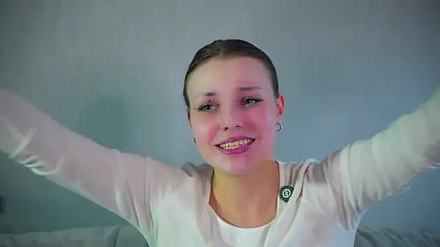 KelsieBatt: онлайн-секс-чат