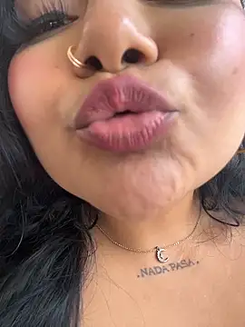 ItsEla's Live XXX Chat