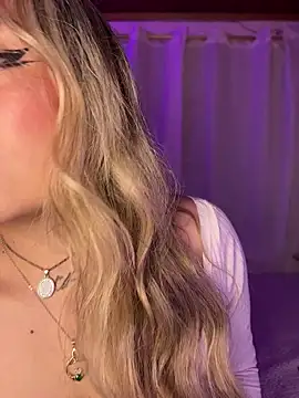 Lally_Valencia__'s Live XXX Chat