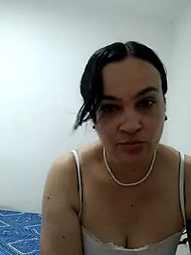 megan_milf79: онлайн-секс-чат