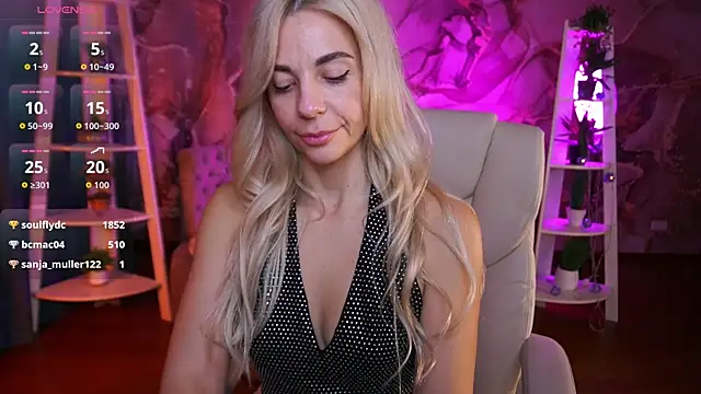 BellaRayyy's Live XXX Chat