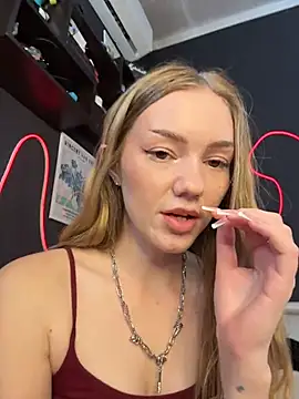 แชท XXX สดของ MilaMoone