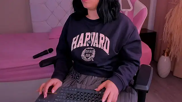 Dollhell's Live XXX Chat