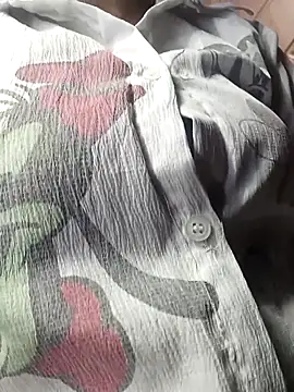 PUNAM456 লাইভ XXX চ্যাট