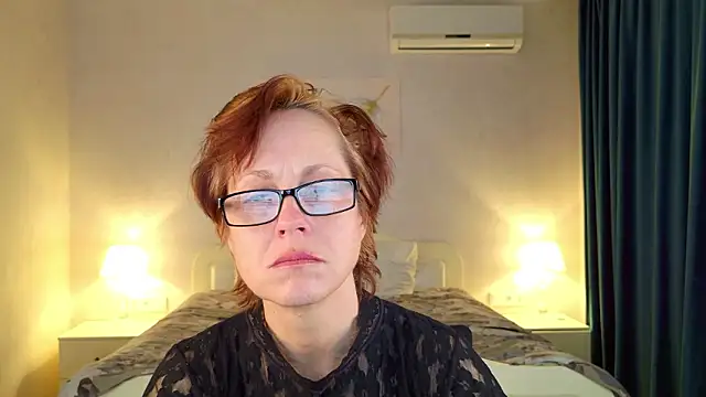 LioraWeiss 现场XXX聊天