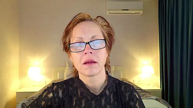 LioraWeiss Pertunjukan Webcam