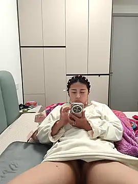 zzdd999's Live XXX Chat