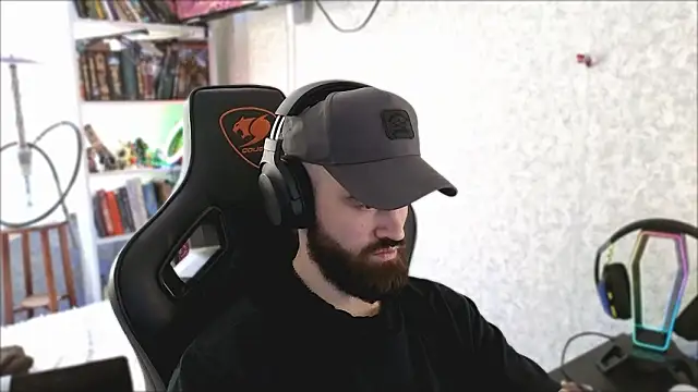 _Mostly_: απευθείας συνομιλία ΧΧΧ