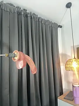 Pokazy przed kamerką – Angel_Perv