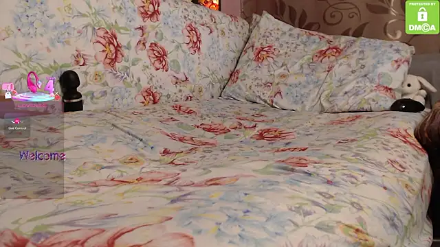 _M_i_a___ live XXX chat