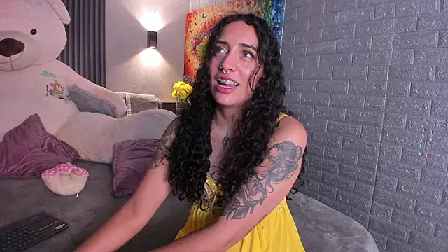 Magic_ivone's Live XXX Chat