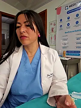 Chat XXX en directo de JustSamantha_