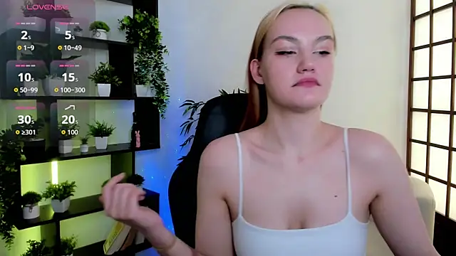 Онлайн чат XXX Ida_FaneStain