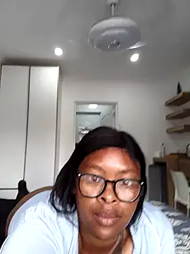 CuteHoney92 Adlı Modelin Canlı XXX Sohbeti