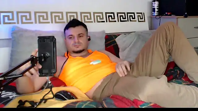 FuckToyBoy69: онлайн-секс-чат