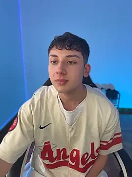 oliver_kyy Live XXX Chat