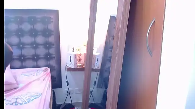 Chatroom XXX en direct de sandra_20