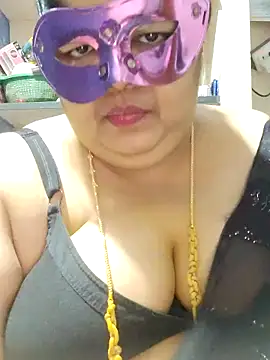 tamilthanushri: онлайн-секс-чат