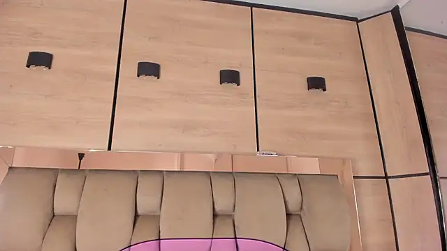 karol_lewiss – Naživo XXX chat