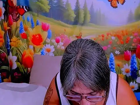 indianroxy 即時 XXX 聊天