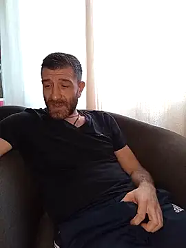 Alexdaniel89 即時 XXX 聊天