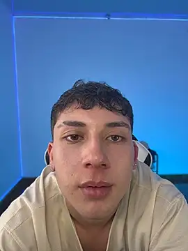 oliver_kyy Chat XXX live