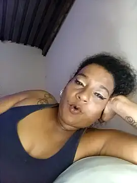 Chat +18 de MiZzCreator ao vivo