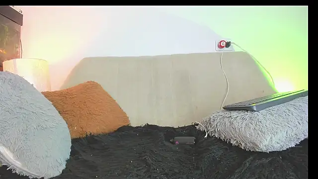 drakomilck1's Live XXX Chat