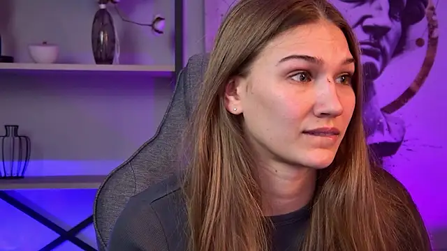 XXX chat uživo modela Sweet_Emilya