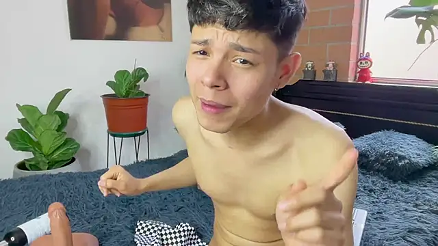 Andy_Belier23 Chat XXX in diretta