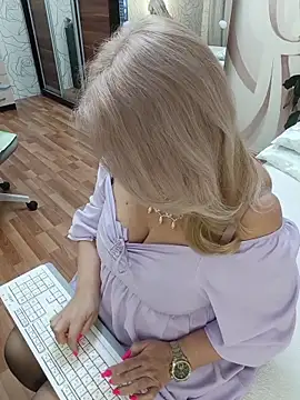 AvrilMillers' Live XXX Chat