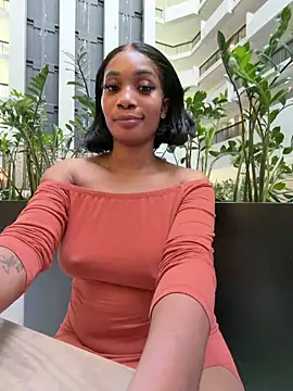 ___Nessa Show in webcam