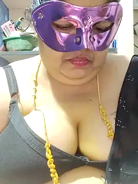 tamilthanushri Live XXX Chat