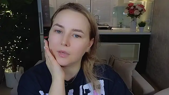 Mira_Mermayd Adlı Modelin Canlı XXX Sohbeti