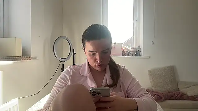 maisiesmithx Adlı Modelin Canlı XXX Sohbeti